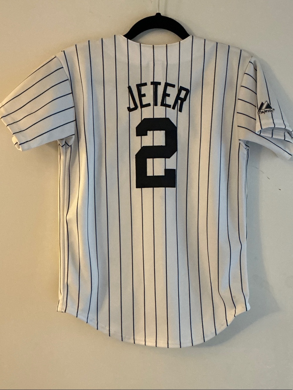 Women’s Medium Derek Jeter #2 New York Yankees Majestic Pinstripe Jersey